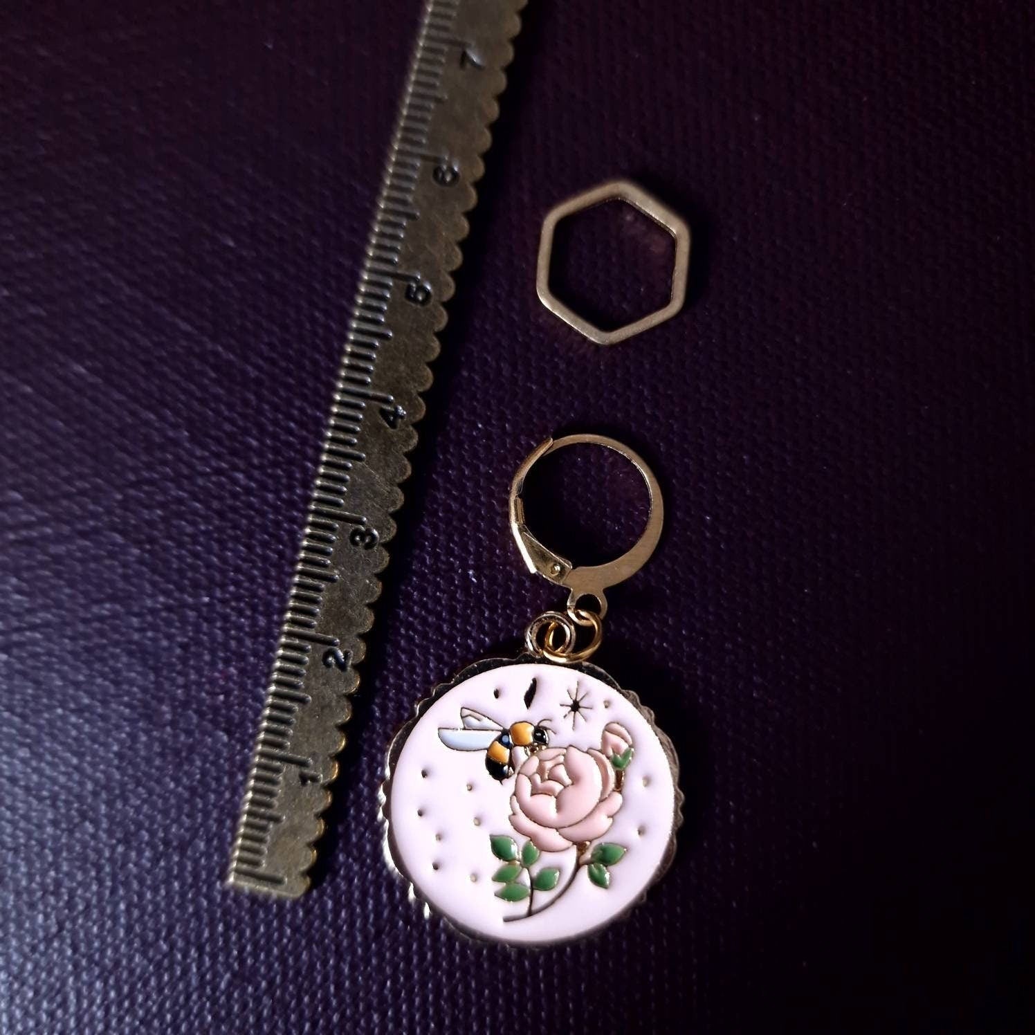 Lovely Bee ~ Stitch markers set, progress markers, progress keepers, knitting notions, crochet notions, gift for knitter