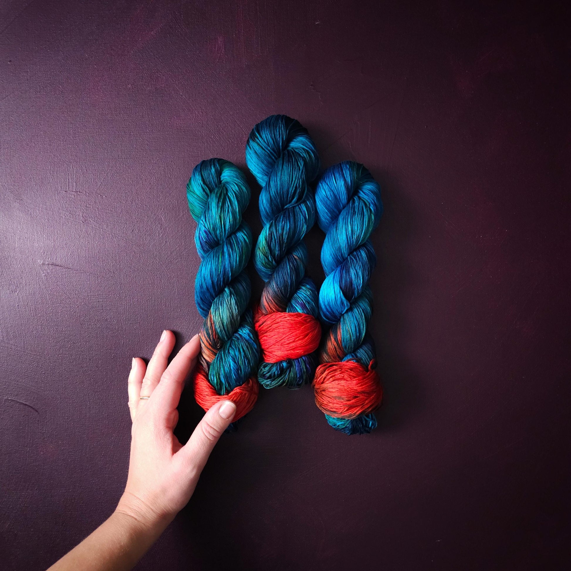 Blue Green Magpie, Hand dyed vegan yarn, assigned pooling, fingering / DK weight knitting yarn, tencel / bamboo / cotton crochet thread