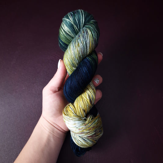 Hand dyed yarn ~ Crashing Wave *** Dyed to order ~ fingering / DK weight tencel OR bamboo yarn, vegan, hand painted