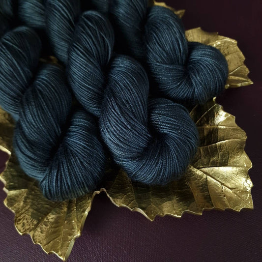 Hand dyed yarn ~ Blue Raven ***Dyed to order ~ fingering / DK weight tencel OR bamboo yarn, vegan, hand painted