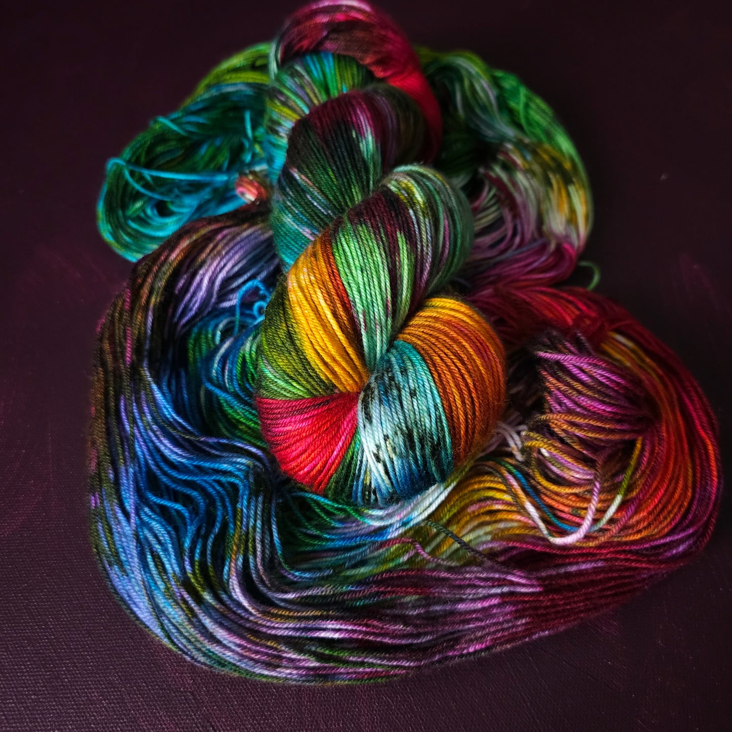 Tropical Splash, hand dyed merino singles yarn, gifts for knitters, gold lurex sock yarn, colorful knitting supplies, merino crochet sock yarn