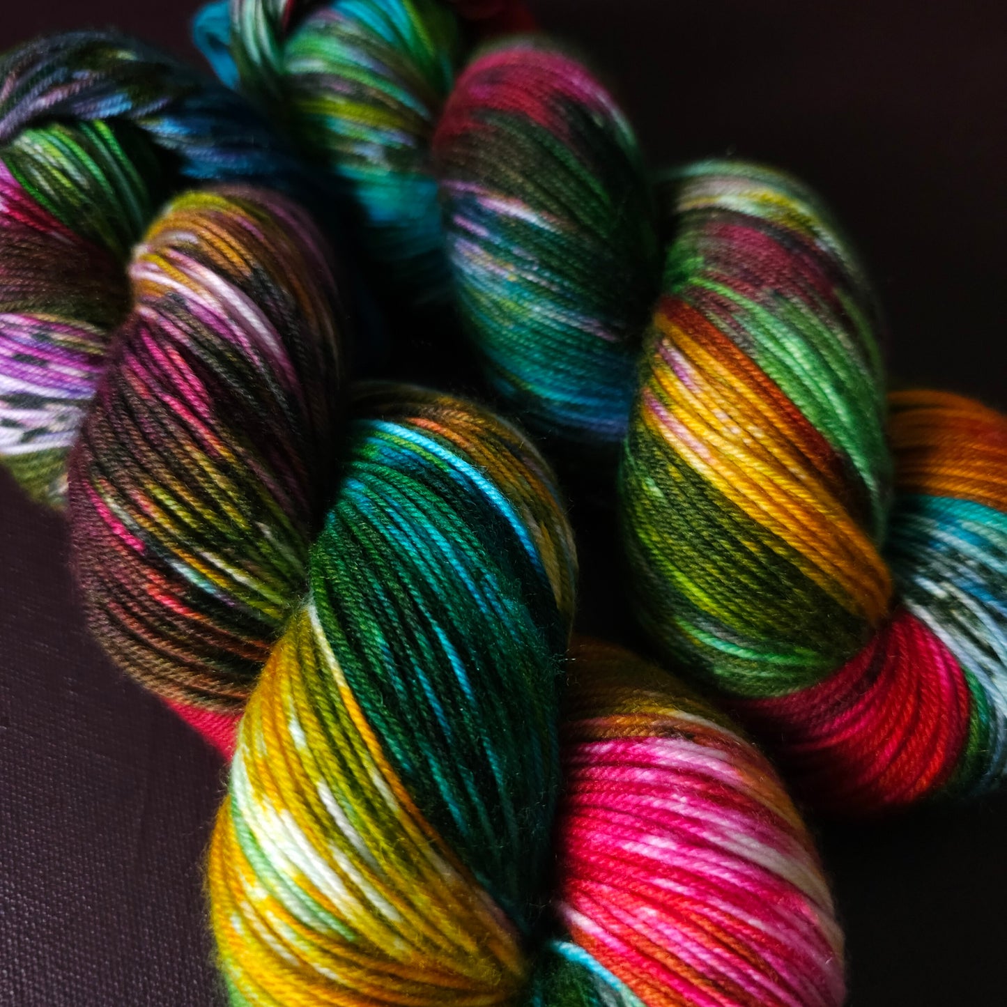 Tropical Splash, hand dyed merino singles yarn, gifts for knitters, gold lurex sock yarn, colorful knitting supplies, merino crochet sock yarn