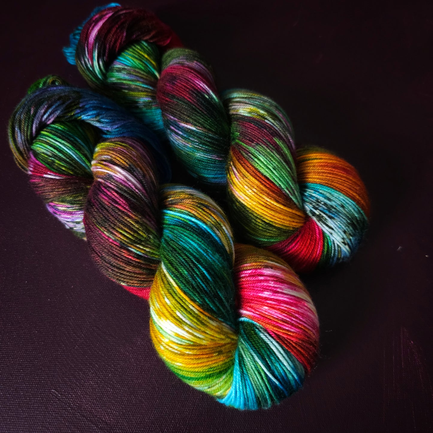 Tropical Splash, hand dyed merino singles yarn, gifts for knitters, gold lurex sock yarn, colorful knitting supplies, merino crochet sock yarn