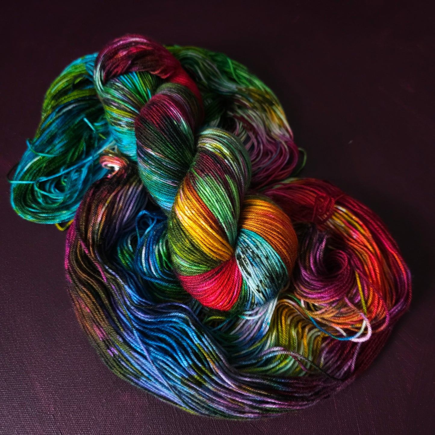 Tropical Splash, hand dyed merino singles yarn, gifts for knitters, gold lurex sock yarn, colorful knitting supplies, merino crochet sock yarn