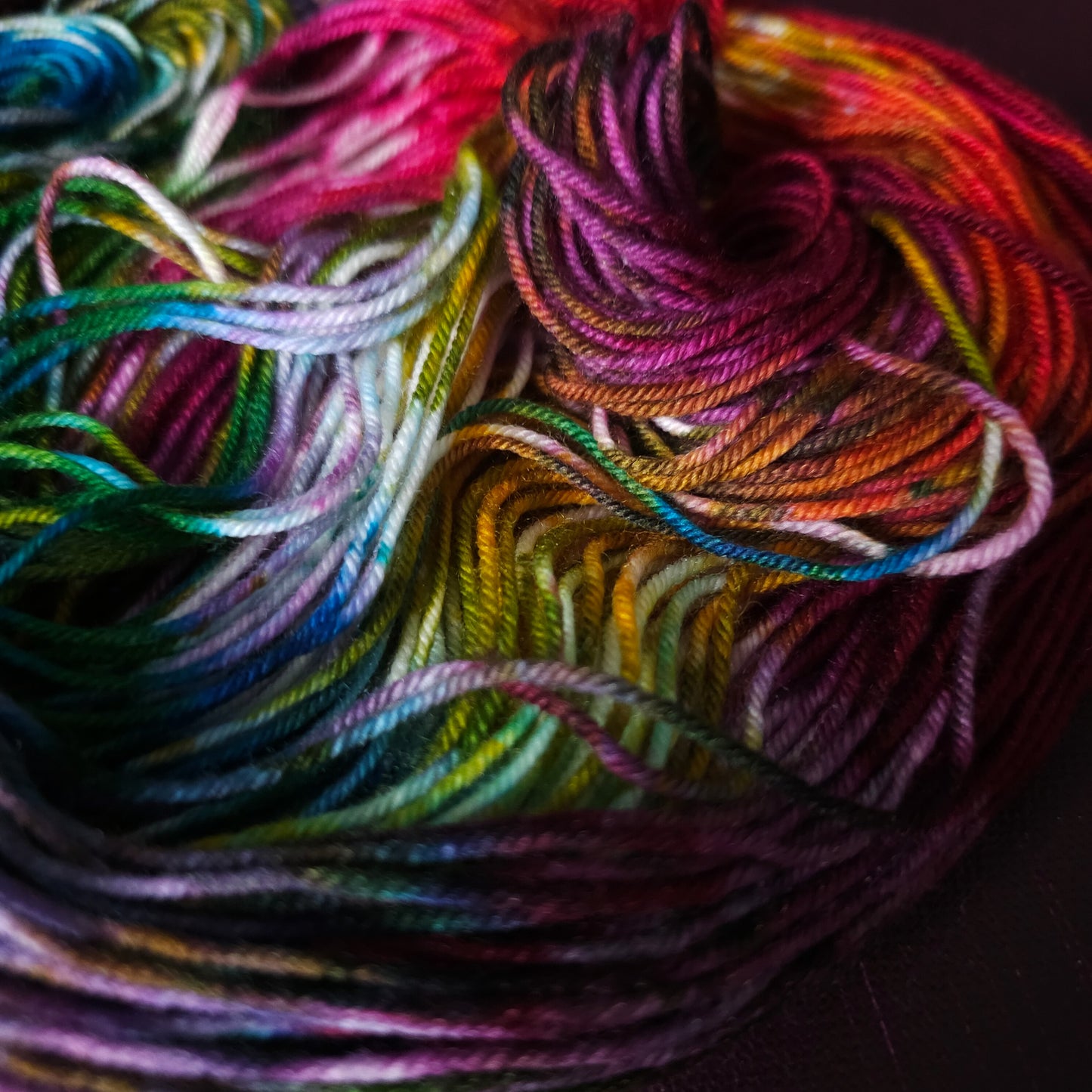 Tropical Splash, hand dyed merino singles yarn, gifts for knitters, gold lurex sock yarn, colorful knitting supplies, merino crochet sock yarn